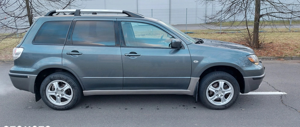 Mitsubishi Outlander cena 13999 przebieg: 206000, rok produkcji 2003 z Wrocław małe 466